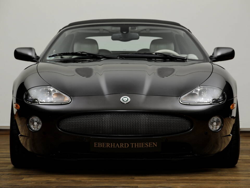 Bild 4/15 von Jaguar XKR (2005)