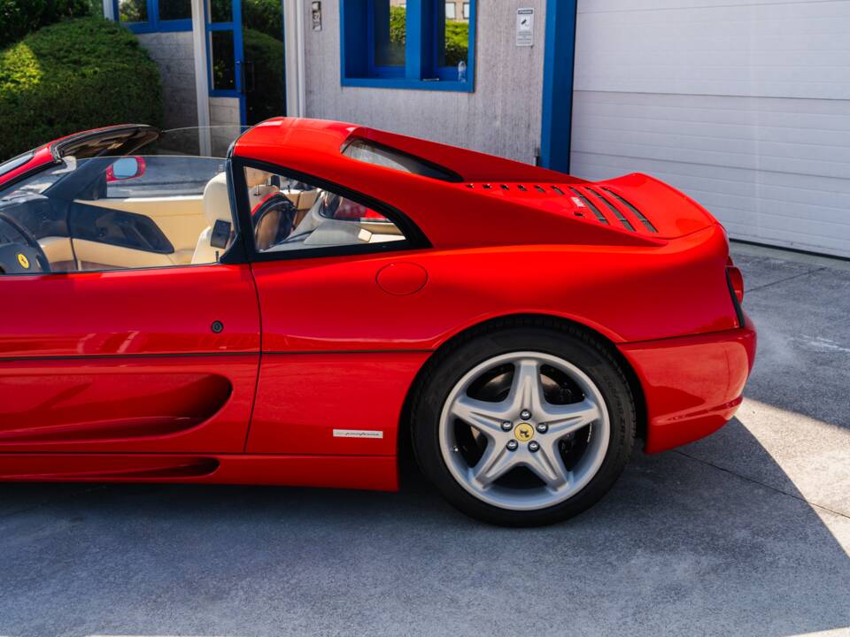 Bild 15/100 von Ferrari F 355 F1 GTS (1998)