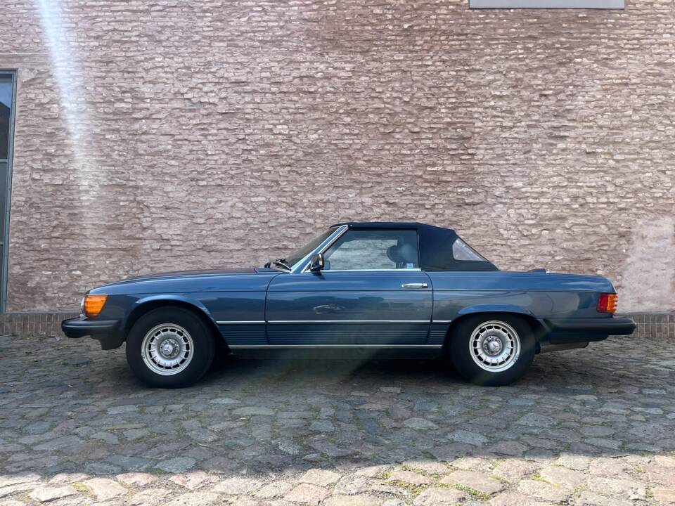 Afbeelding 3/146 van Mercedes-Benz 380 SL (1982)
