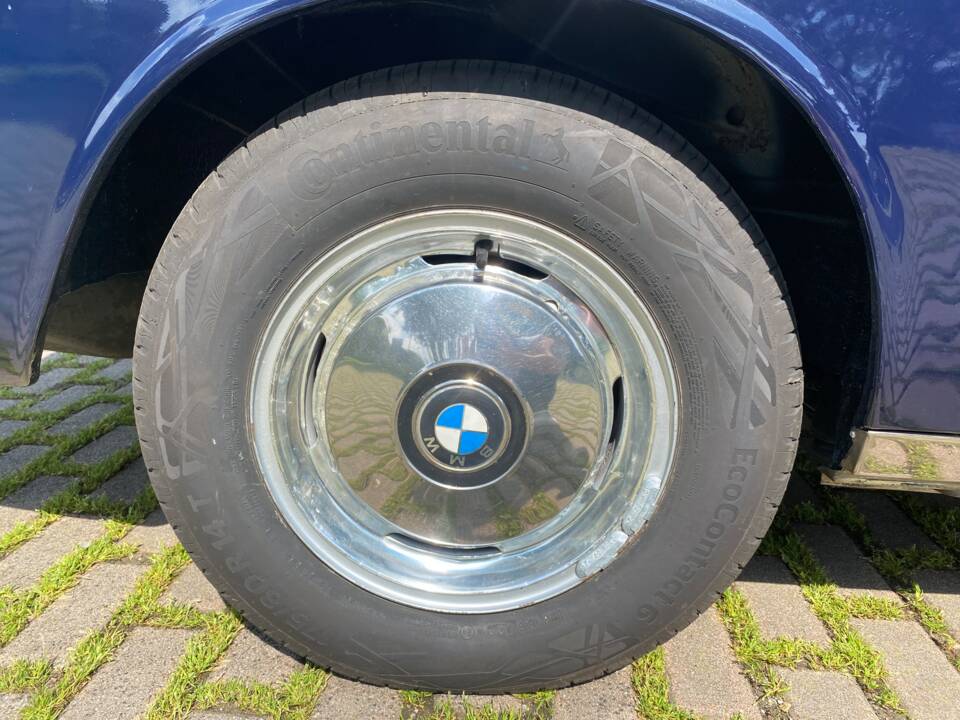 Image 52/79 of BMW 2000 CS (1969)