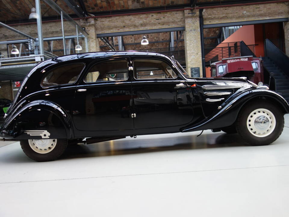 Afbeelding 7/33 van Peugeot 402 B (1936)