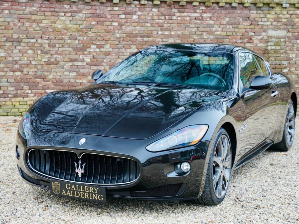 Imagen 41/50 de Maserati GranTurismo S (2010)