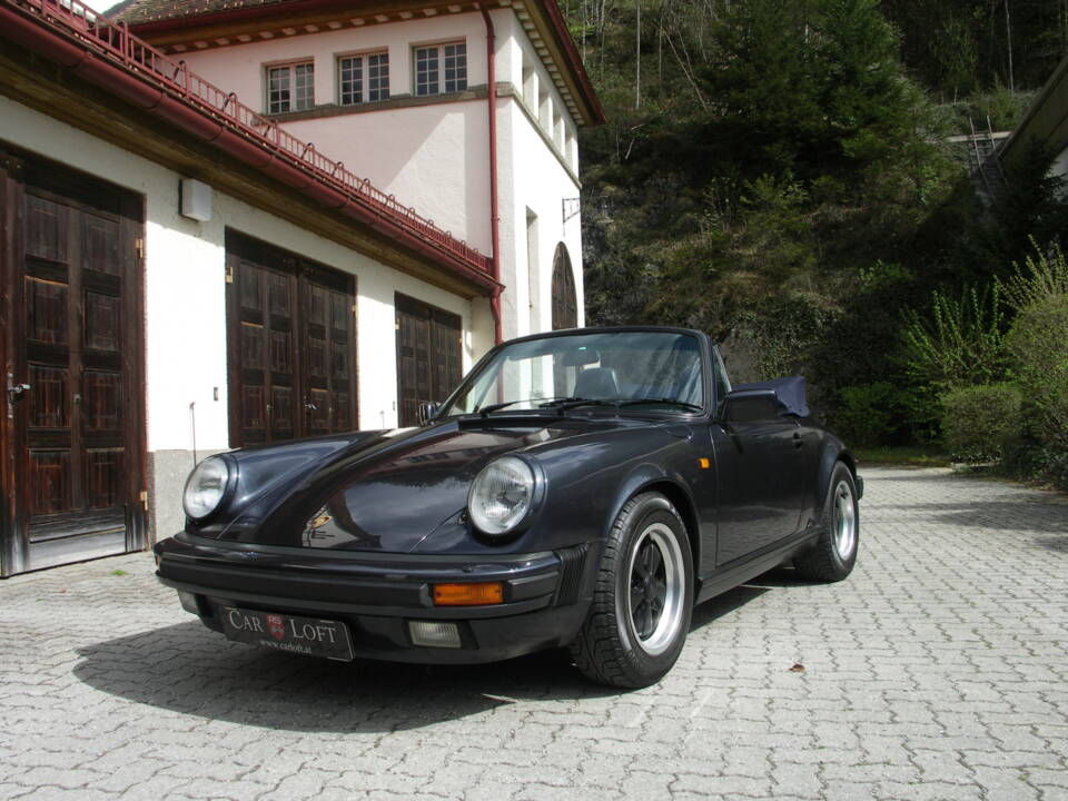 Bild 1/45 von Porsche 911 Carrera 3.2 (1988)