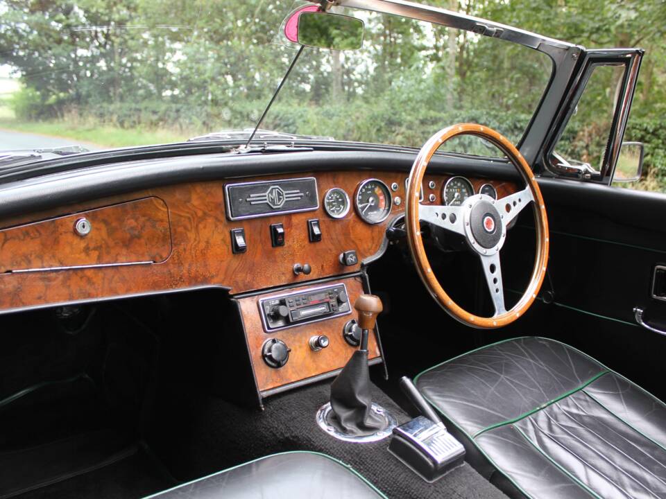 Imagen 11/20 de MG MGC (1968)