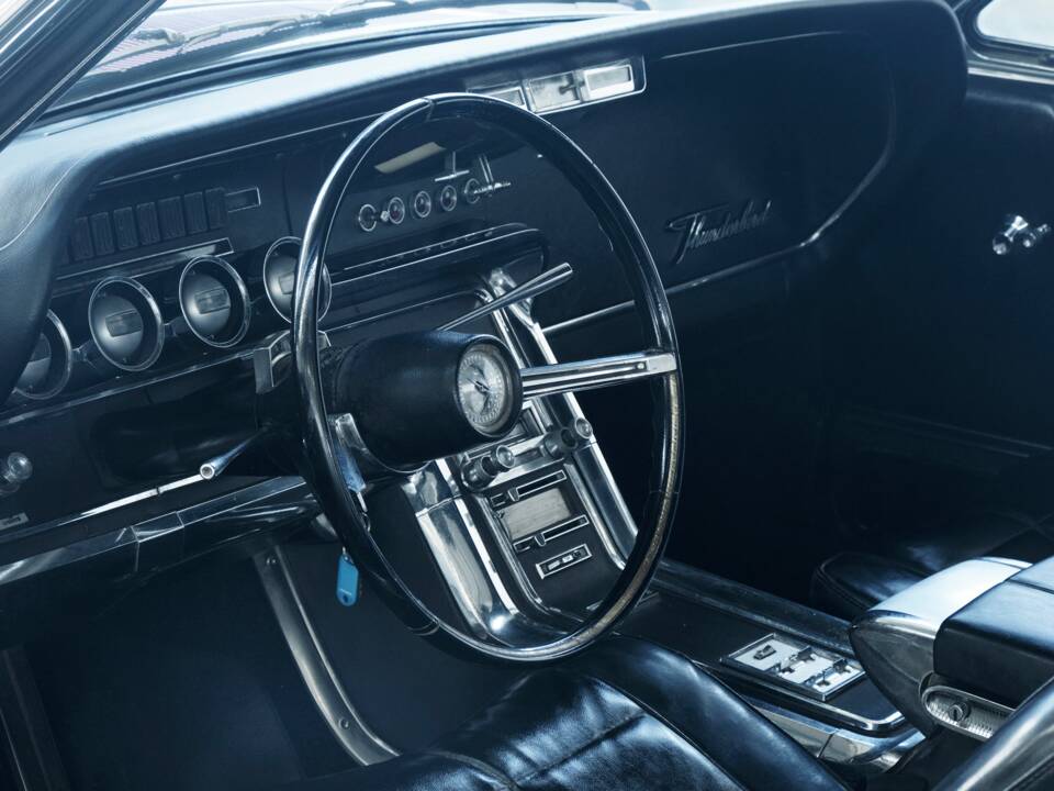 Bild 28/50 von Ford Thunderbird (1966)