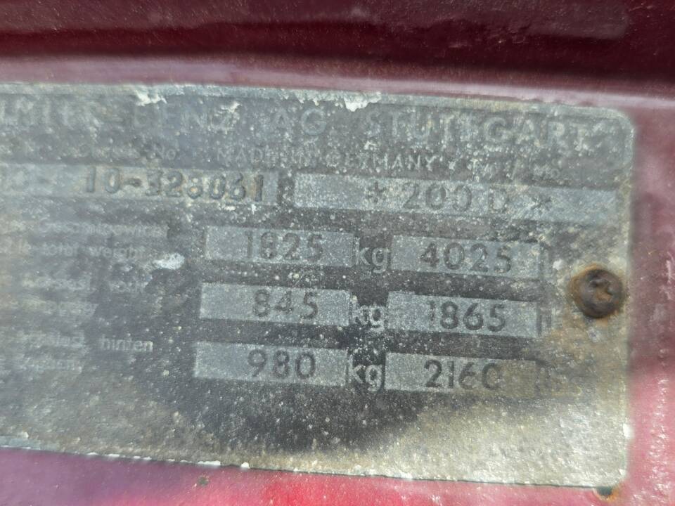 Image 12/21 of Mercedes-Benz 200 D (1968)