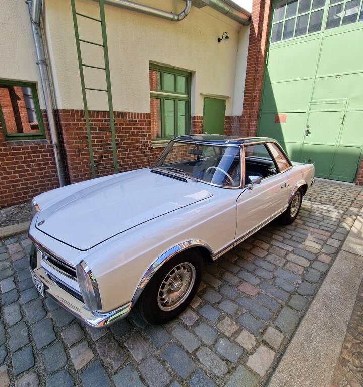 Image 12/100 de Mercedes-Benz 250 SL (1967)