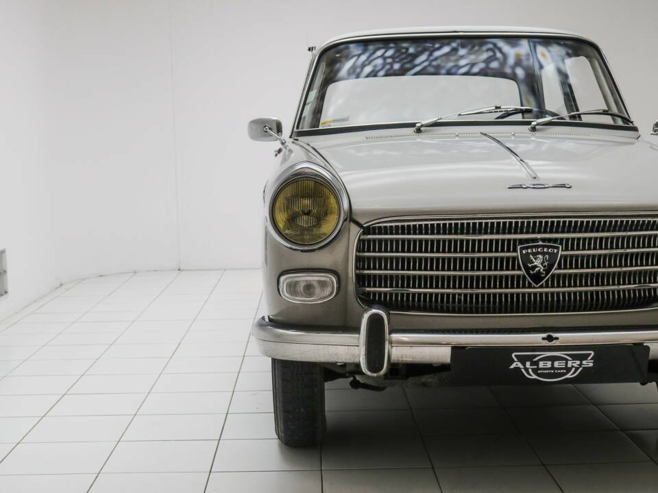 Bild 10/18 von Peugeot 404 (1963)