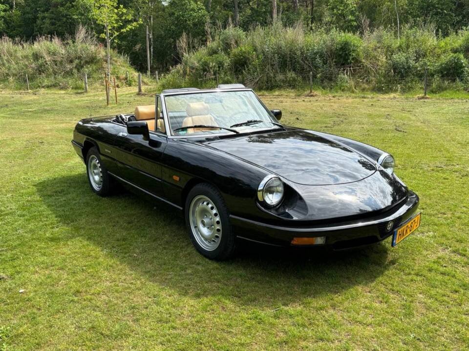 Imagen 1/8 de Alfa Romeo 2.0 Spider (1991)