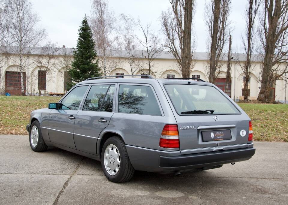 Bild 10/32 von Mercedes-Benz 280 TE (1993)