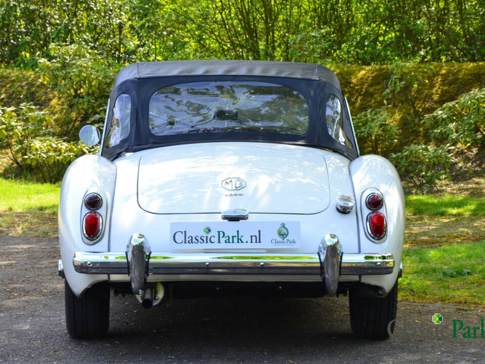 Image 20/50 de MG MGA 1600 (1960)