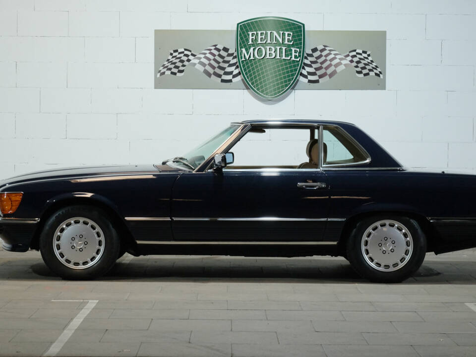 Image 11/19 of Mercedes-Benz 560 SL (1988)