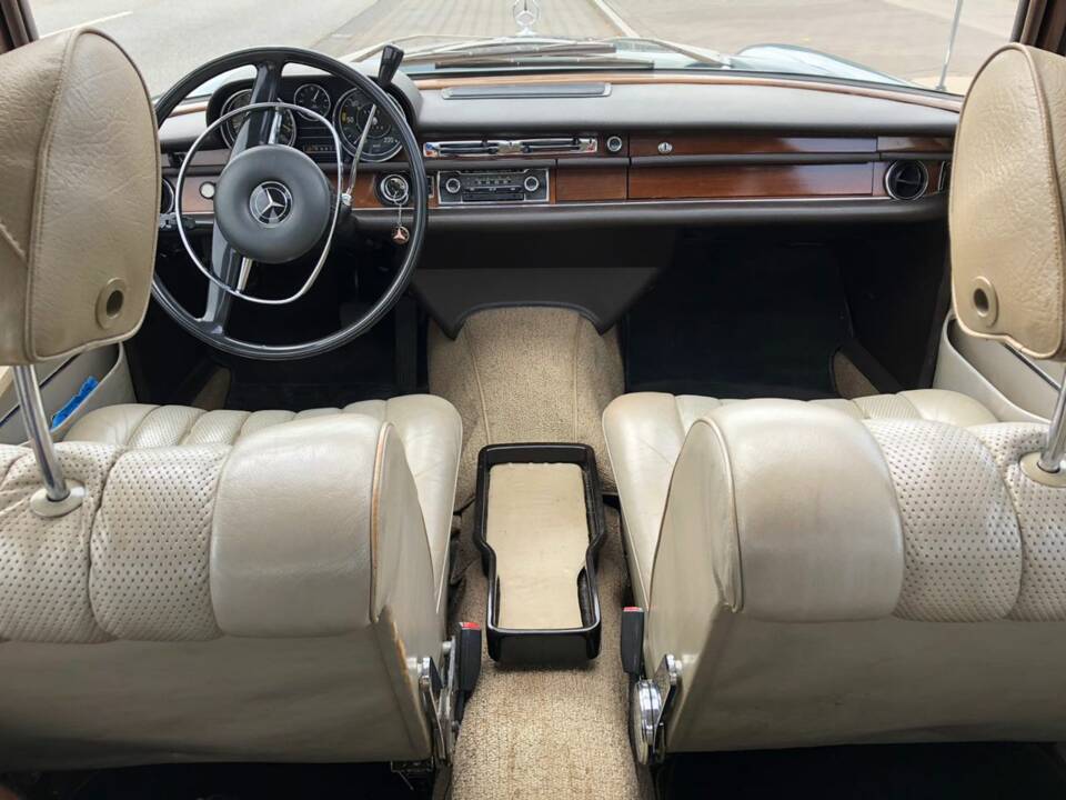 Image 4/19 of Mercedes-Benz 280 S (1968)