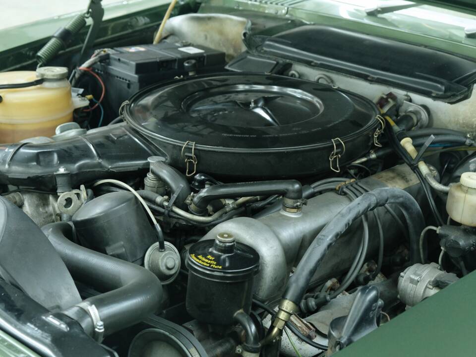 Image 38/50 de Mercedes-Benz 350 SLC (1973)