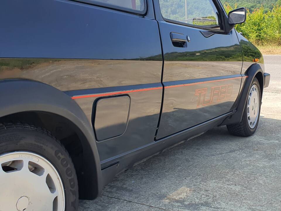 Image 14/34 de MG Metro Turbo (1984)