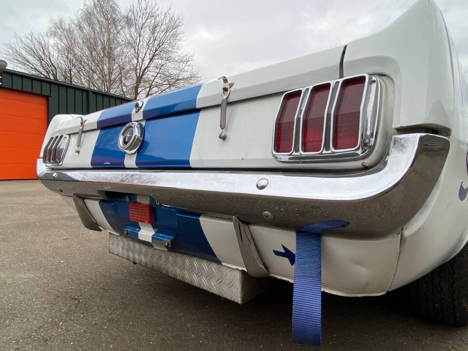 Image 38/52 of Ford Mustang 289 (1965)
