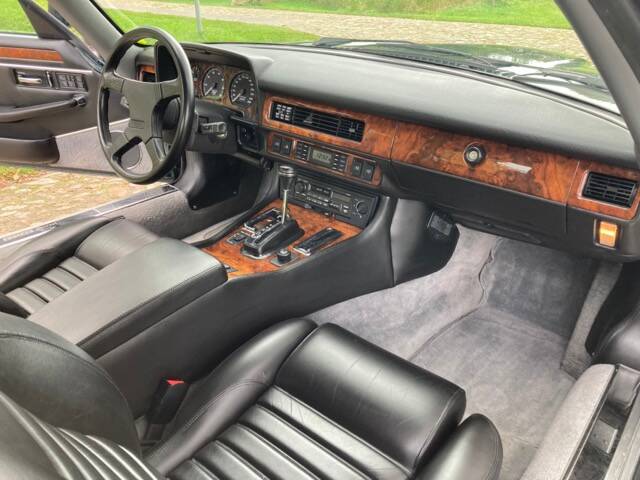 Image 34/47 of Jaguar XJS 6.0 V12 (1992)