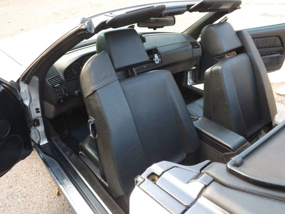 Imagen 17/50 de Mercedes-Benz SL 280 (1995)