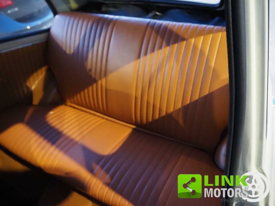 Image 6/10 de FIAT 500 L (1970)