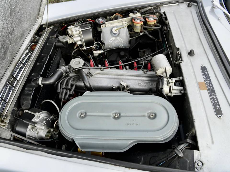 Imagen 31/50 de FIAT 2300 S Coupé (1964)