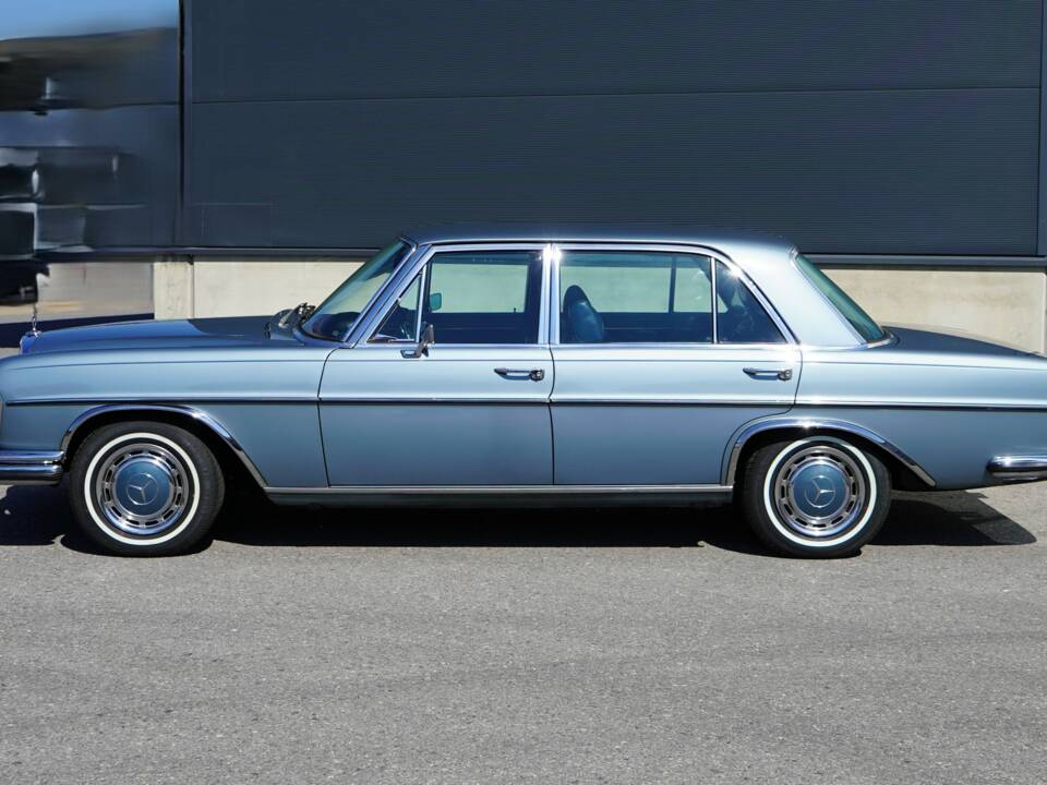 Bild 13/50 von Mercedes-Benz 300 SEL 6.3 (1972)