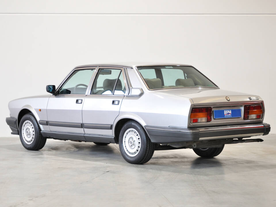 Image 20/40 of Alfa Romeo Alfa 6 - 2.0 (1986)