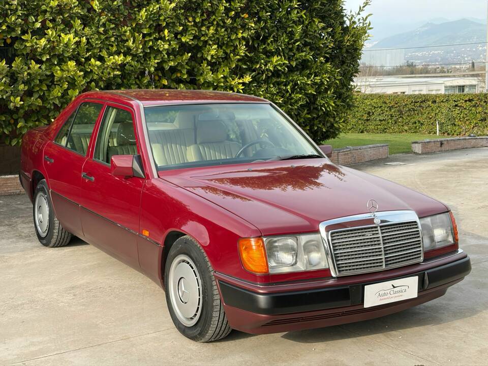 Afbeelding 13/46 van Mercedes-Benz 200 E-16 (1993)