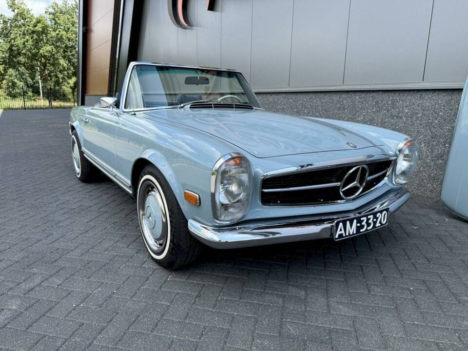 Image 5/36 de Mercedes-Benz 280 SL (1969)