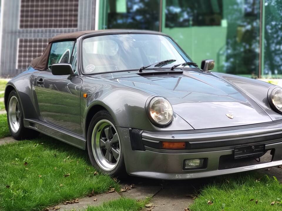 Image 62/104 of Porsche 911 Carrera 3.2 (1986)