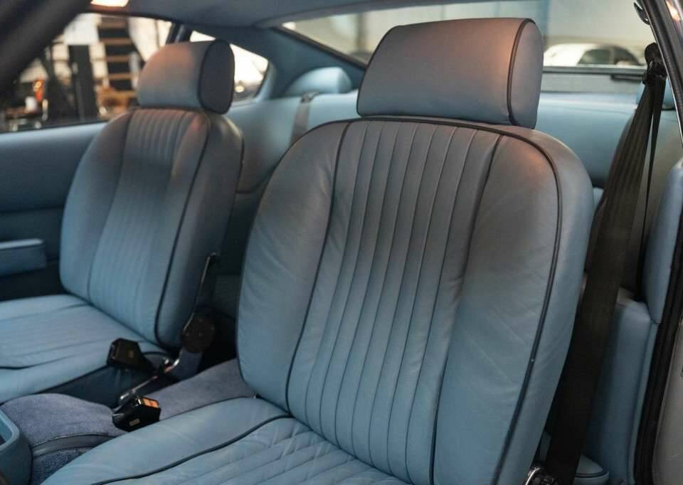 Bild 43/50 von Aston Martin V8 (1978)