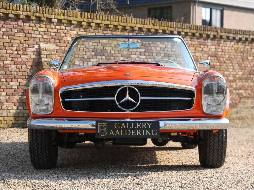 Image 18/50 of Mercedes-Benz 230 SL (1964)