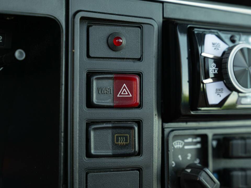 Image 47/50 of Volkswagen Golf I Cabrio GLi 1.8 (1983)