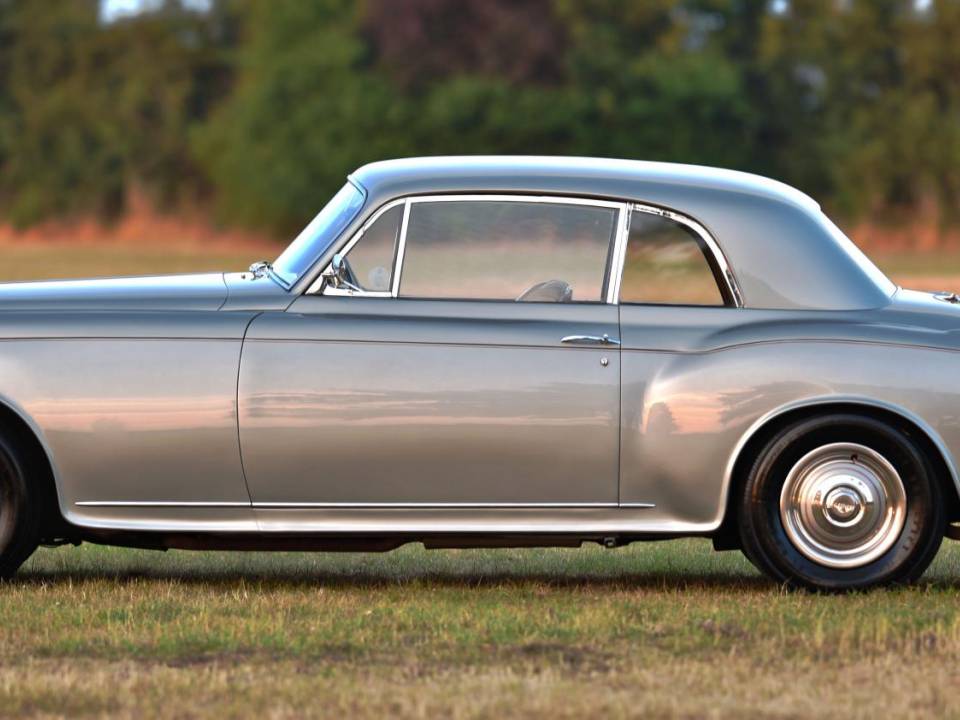 Image 5/49 of Bentley S 1 (1956)