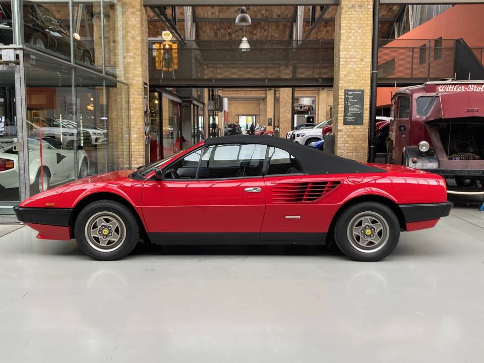 Image 1/18 de Ferrari Mondial Quattrovalvole (1984)