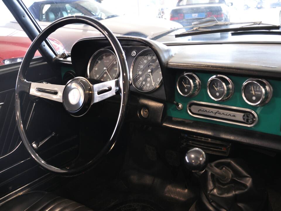 Afbeelding 23/30 van Alfa Romeo 1300 Spider Junior (1969)