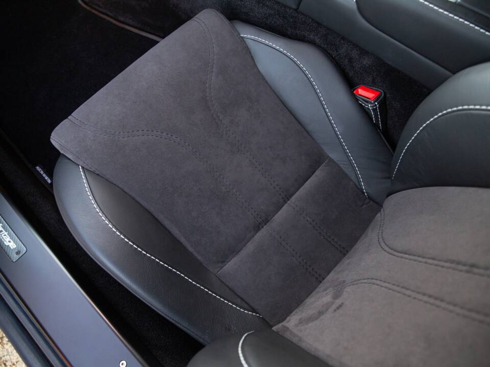 Bild 63/74 von Aston Martin V12 Vantage (2012)