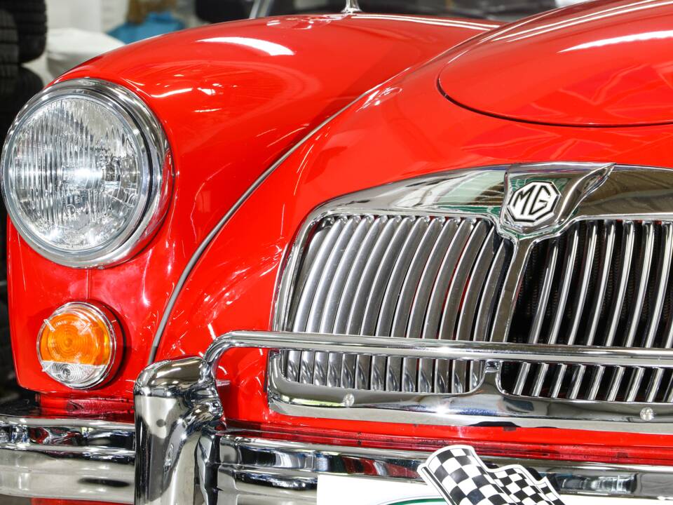 Image 9/24 of MG MGA 1500 (1959)