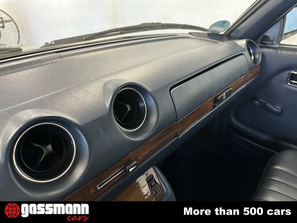 Imagen 12/15 de Mercedes-Benz 230 CE (1982)