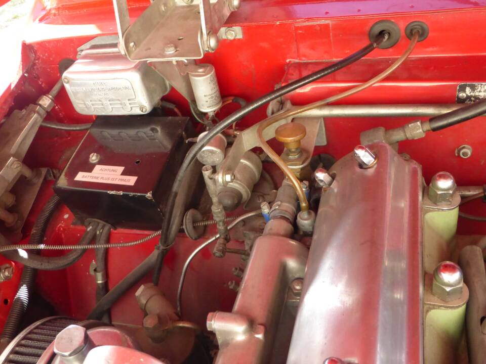 Image 28/174 of Jaguar XK 150 3.4 S OTS (1958)