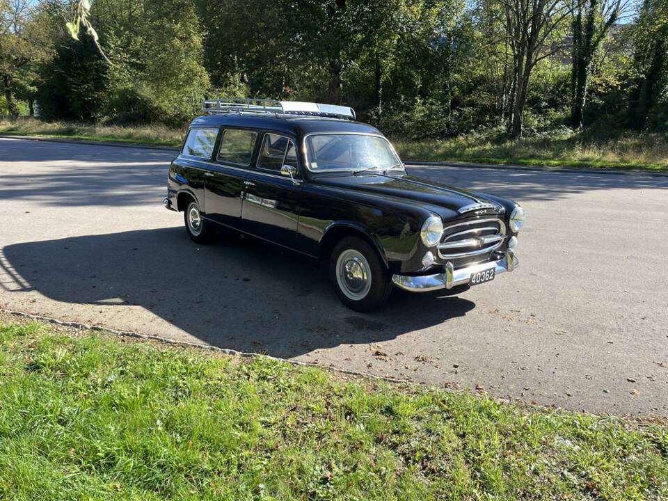Bild 5/8 von Peugeot 403 LD Familiare (1961)