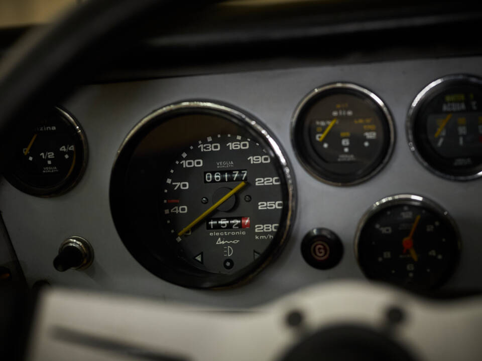 Image 85/100 of Ferrari Dino 308 GT4 (1976)