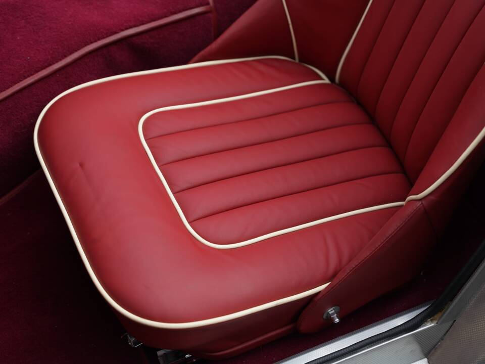 Image 20/50 of Austin-Healey 100&#x2F;6 (BN6) (1958)