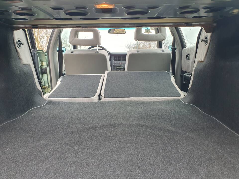 Image 7/21 of Audi 80 - 2.0 E (1992)