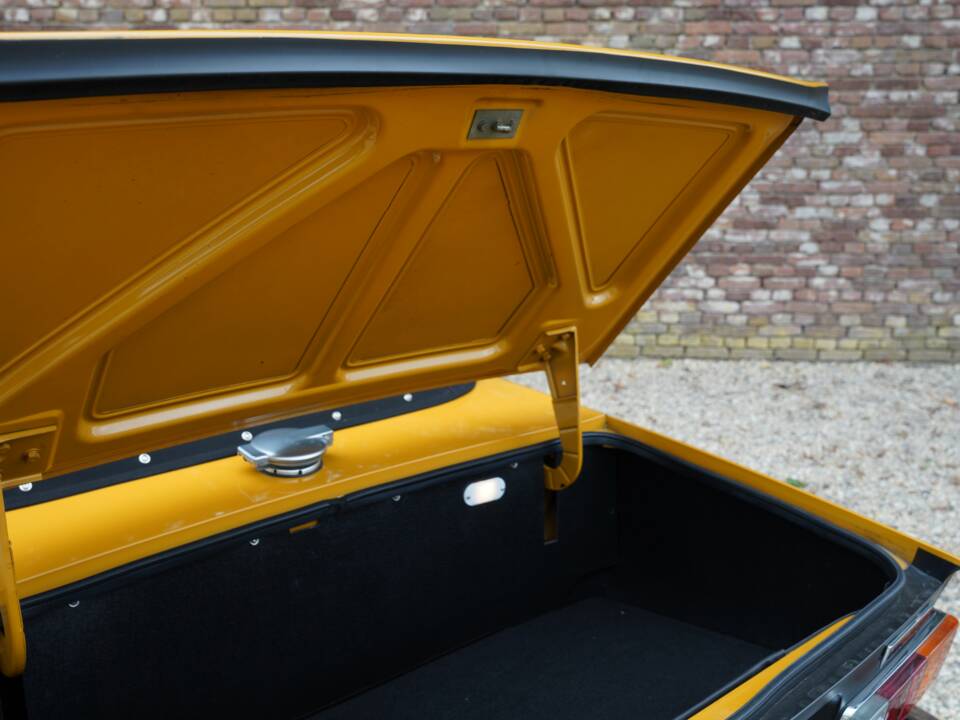 Image 17/50 of Triumph TR 6 (1971)