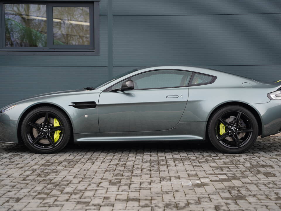 Bild 6/50 von Aston Martin V8 Vantage AMR (2018)