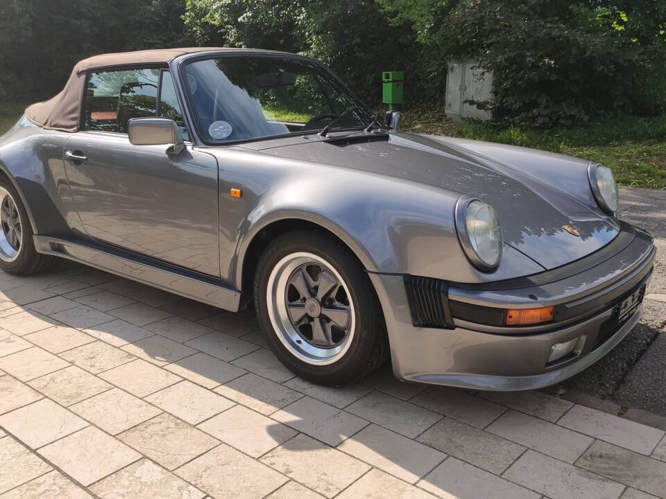 Image 30/104 of Porsche 911 Carrera 3.2 (1986)