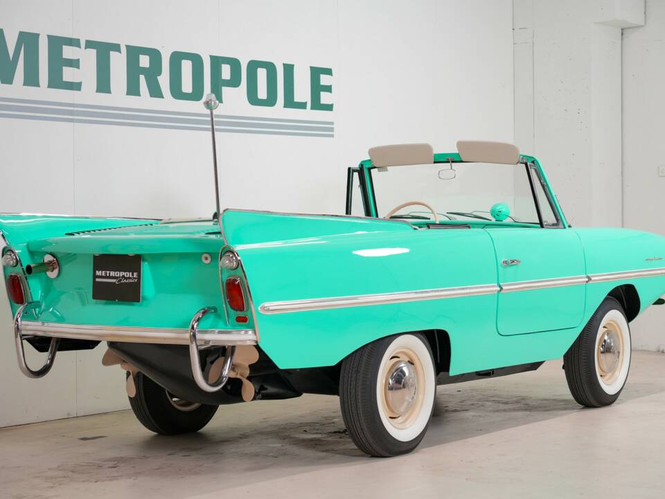 Image 7/42 de Amphicar 770 (1964)