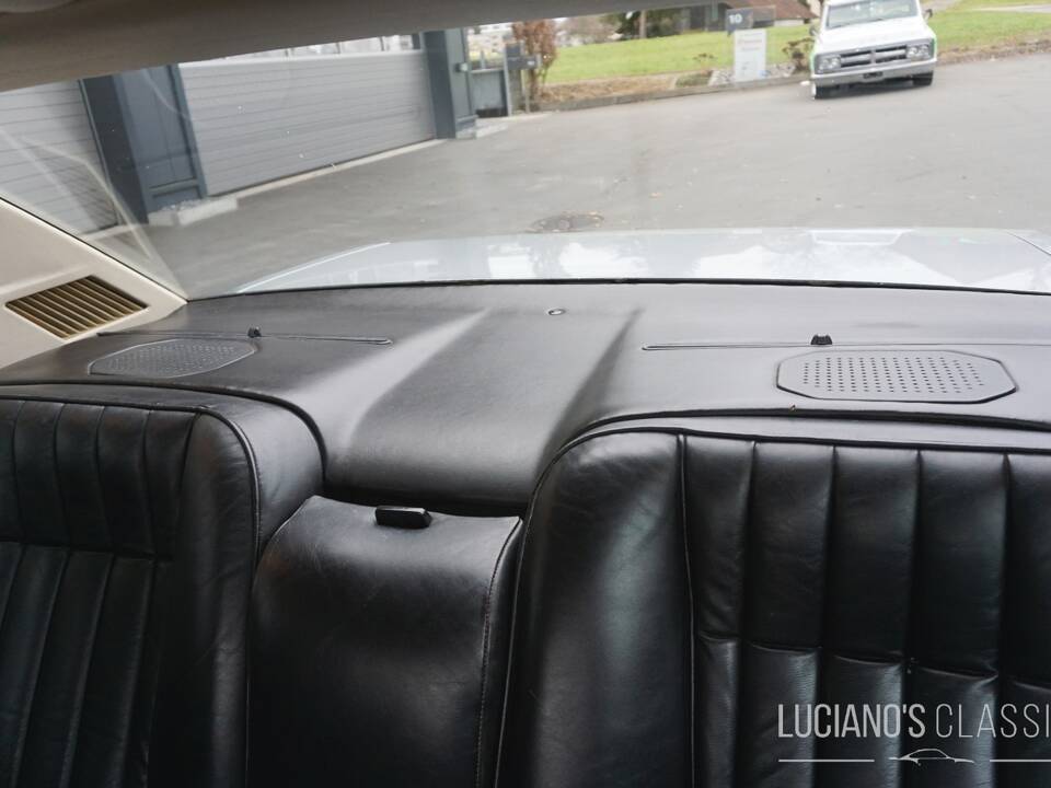 Image 46/66 of FIAT 130 Coupé (1972)