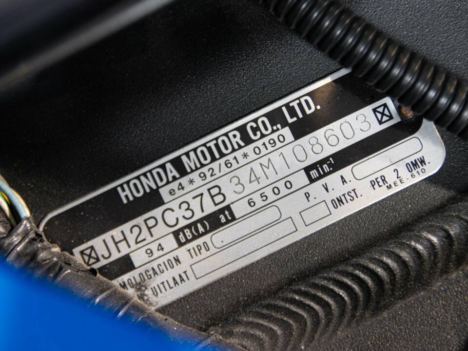 Image 50/50 de Honda DUMMY (2004)