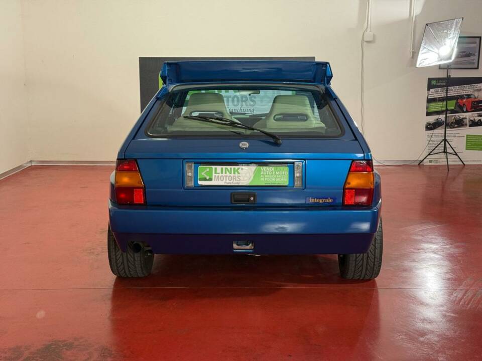 Image 5/50 of Lancia Delta HF Integrale 16V (1994)